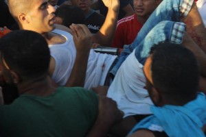 Palestinese ferito allo stomaco