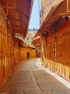 Deserted downtown Al Khalil